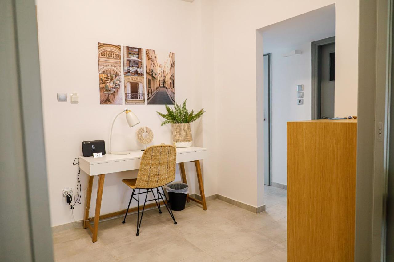 Newly Renovated Apartment 7 Min Walk From Acropolis Афіни Екстер'єр фото